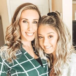 Meet your Posher, Leslie